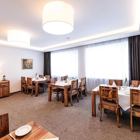 Hotel U Kasny Rajhrad Екстер'єр фото